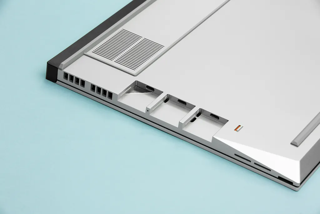 Framework Laptop 16｜アップグレード可能なDIYノートパソコン